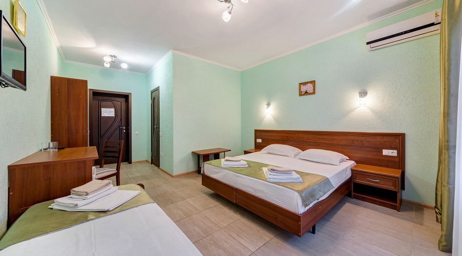 Стандарт Стандарт с видом на бассейн и балконом